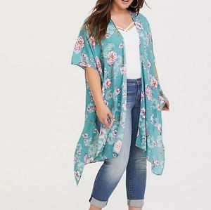 GORGEOUS Torrid floral kimono 3/4x